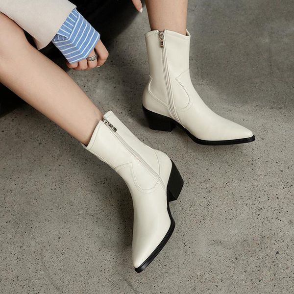 boots 2021 autumn and winter style explosive pointed knight low-heel european american handsome short, Black
boots 2021 autumn and winter style explosive pointed knight low-heel european american handsome short, Black