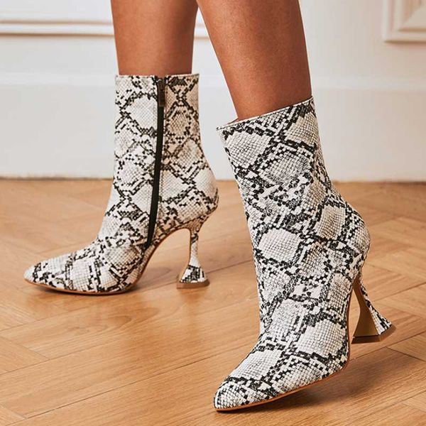 boots wholesale pointed toe fashion snakeskin high kitten heel ankle winter women shoes side zip china factory, Black
boots wholesale pointed toe fashion snakeskin high kitten heel ankle winter women shoes side zip china factory, Black