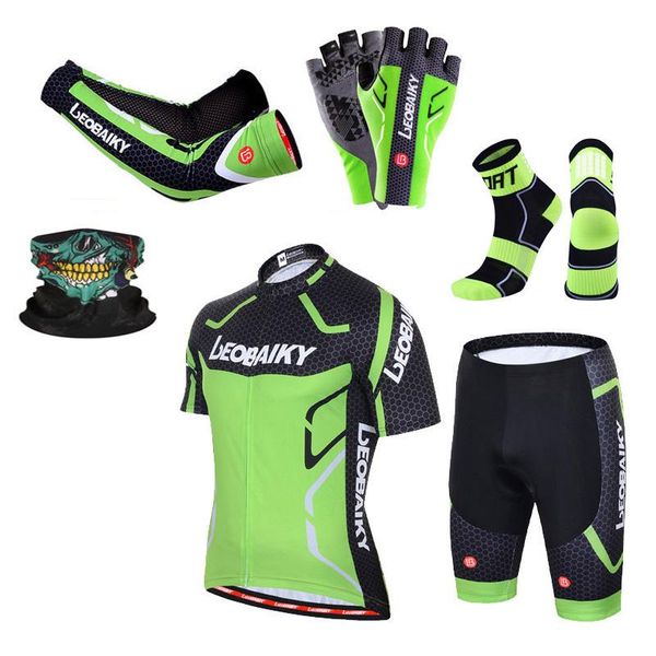 mtb pro team bicycle clothes men mountain bike clothing breathable anti-uv sport wear short sleeve cycling jersey shorts sets racing, Black;blue
mtb pro team bicycle clothes men mountain bike clothing breathable anti-uv sport wear short sleeve cycling jersey shorts sets racing, Black;blue