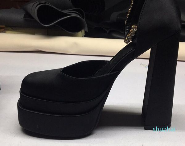 dress shoes fashion waterproof platform square head hollow foot nude rhinestone chain solid color baotou satin high-heel catwalk sandals2022, Black
dress shoes fashion waterproof platform square head hollow foot nude rhinestone chain solid color baotou satin high-heel catwalk sandals2022, Black