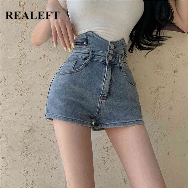 wide-legged women shorts summer pants fashion high waist three buttons slim wrap lady jeans female 210428, White;black
wide-legged women shorts summer pants fashion high waist three buttons slim wrap lady jeans female 210428, White;black