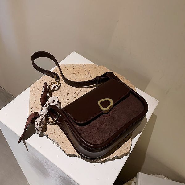 matte saddle female ins minority 2021 new fashion chain armpit high sense messenger bag
matte saddle female ins minority 2021 new fashion chain armpit high sense messenger bag
