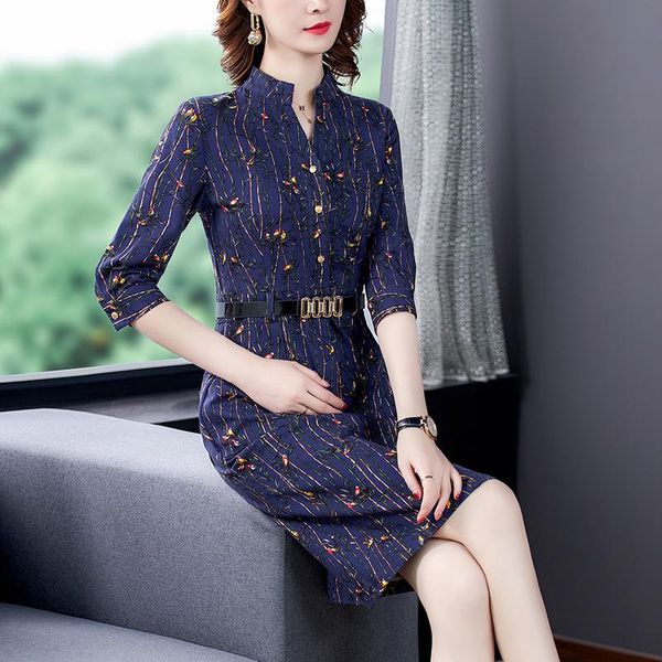 korea vintage casual blue floral midi dresses 2021 fall winter plus size long sleeve dress women elegant bodycon party vestidos, Black;gray
korea vintage casual blue floral midi dresses 2021 fall winter plus size long sleeve dress women elegant bodycon party vestidos, Black;gray