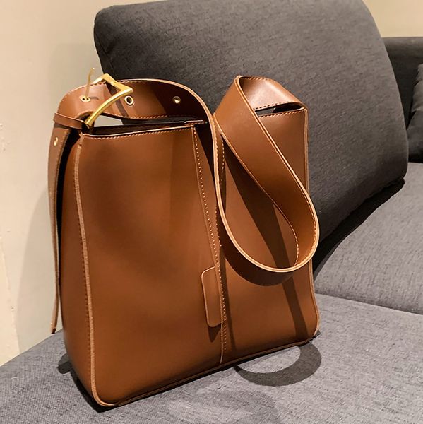 pu leather women tote bags large capacity woman shoulder bag 2022 vintage handbag
pu leather women tote bags large capacity woman shoulder bag 2022 vintage handbag
