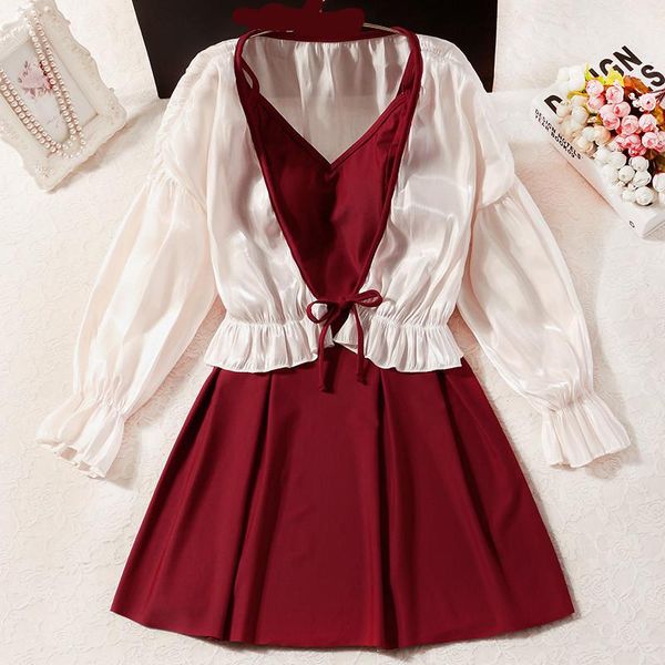 conservative student blouse one piece skirt body covering belly and showing thin spring swimsuit female two-piece suits
conservative student blouse one piece skirt body covering belly and showing thin spring swimsuit female two-piece suits