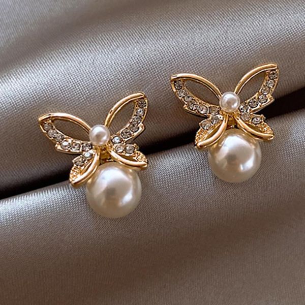 stud cute butterfly small earrings female luxury white pearl vintage gold color animal for women wedding gifts, Golden;silver
stud cute butterfly small earrings female luxury white pearl vintage gold color animal for women wedding gifts, Golden;silver