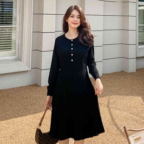 one-piece korean version of pleated sweater dress autumn and winter long-sleeved ladies casual button knit mini dress, Black;gray
one-piece korean version of pleated sweater dress autumn and winter long-sleeved ladies casual button knit mini dress, Black;gray