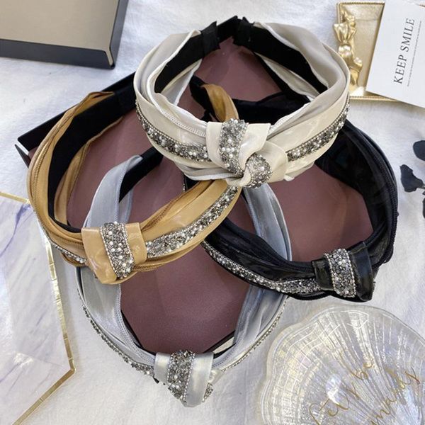 women pearls rhinestones knotted hairbands simple temperament leather lace wide side head band hair hoop girls accessories1
women pearls rhinestones knotted hairbands simple temperament leather lace wide side head band hair hoop girls accessories1