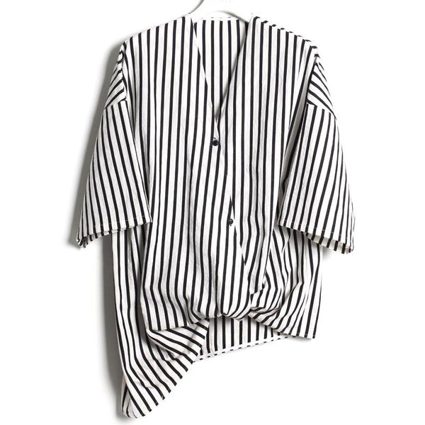 men's casual shirts fashion men vertical stripe short sleeve shirt v neck loose large size irregular asymmetrical personality, White;black
men's casual shirts fashion men vertical stripe short sleeve shirt v neck loose large size irregular asymmetrical personality, White;black