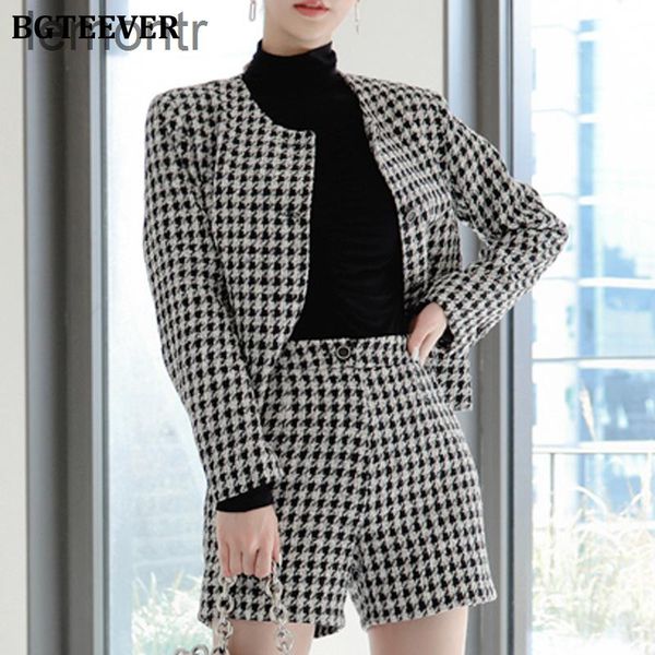 bgteever - a 2-piece jacket and baggy high waisted shorts for women, round neck single chest, suitable winter women's two piece pants, White
bgteever - a 2-piece jacket and baggy high waisted shorts for women, round neck single chest, suitable winter women's two piece pants, White