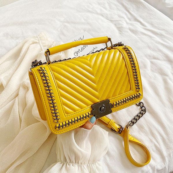 fashion soft leather embroidery hand-held chain bag texture sheepskin lock shoulder messenger bags 
fashion soft leather embroidery hand-held chain bag texture sheepskin lock shoulder messenger bags