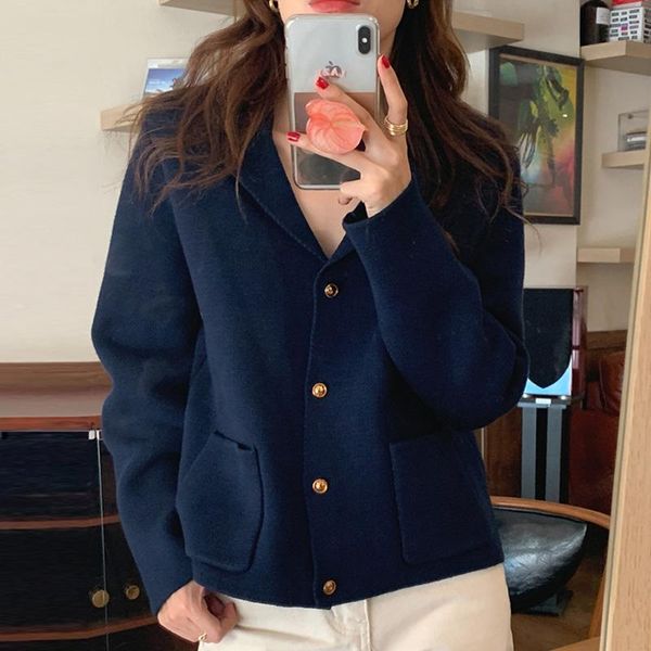 women's jackets 2021 korean fashion retro suit collar single-breasted knitted cardigan loose double pockets long-sleeve sweater jacket, Black;brown
women's jackets 2021 korean fashion retro suit collar single-breasted knitted cardigan loose double pockets long-sleeve sweater jacket, Black;brown
