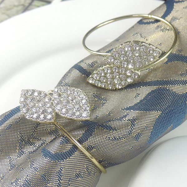 napkin rings 2pcs/lot crystal diamonds ring/wrap serviette holder wedding banquet party dinner table decoration home
napkin rings 2pcs/lot crystal diamonds ring/wrap serviette holder wedding banquet party dinner table decoration home