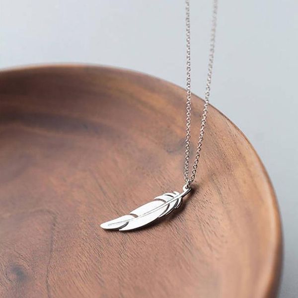 pendant necklaces retro simple feather fashion men's and women's silver color necklace trend motorcycle party jewelry
pendant necklaces retro simple feather fashion men's and women's silver color necklace trend motorcycle party jewelry