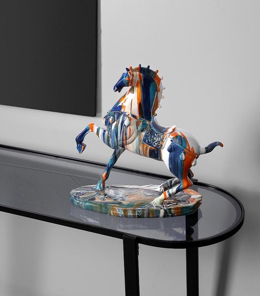 frames luxury horse ornament handicraft living room wine cabinet desk home decoration moving into house gift 
frames luxury horse ornament handicraft living room wine cabinet desk home decoration moving into house gift