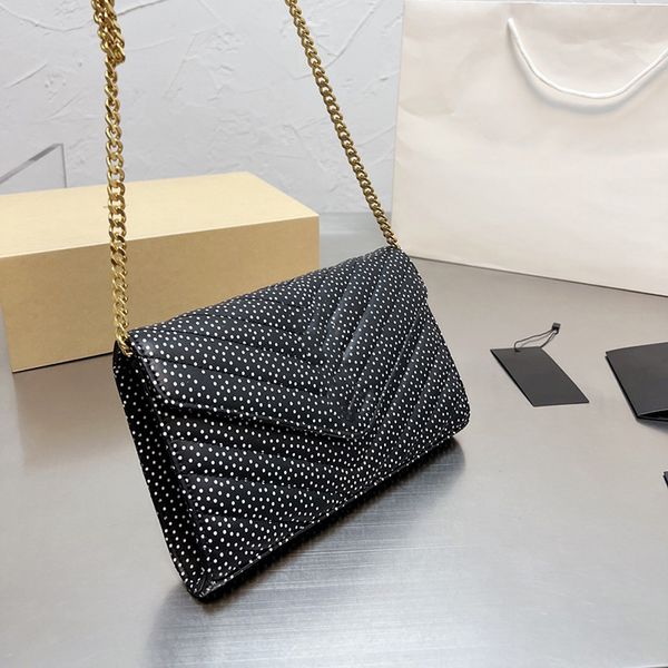 21/22ss winter calfskin leather dot bags wallet with chain cross body shoulder famous luxury designer card holder multi pochette purse cosme, Red;black
21/22ss winter calfskin leather dot bags wallet with chain cross body shoulder famous luxury designer card holder multi pochette purse cosme, Red;black