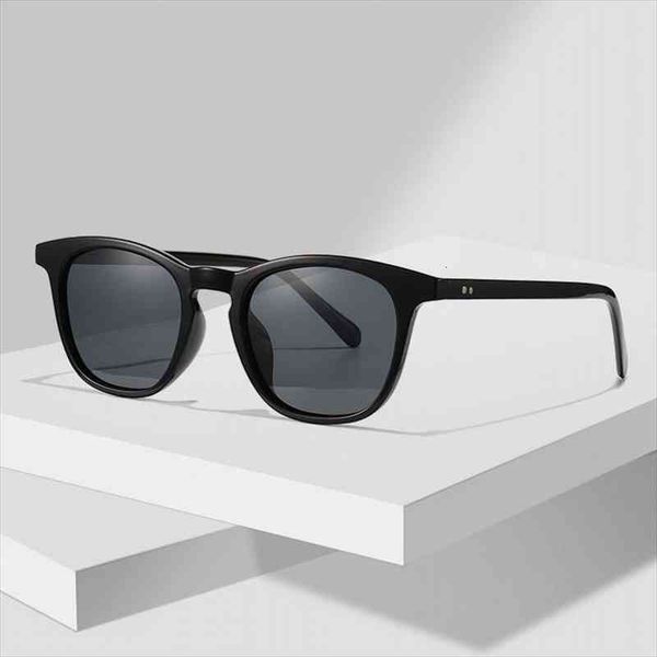 style woman polarized sunglasses with rivet design men sunglasses rays driving sun glasses uv400 beach glasses, White;black
style woman polarized sunglasses with rivet design men sunglasses rays driving sun glasses uv400 beach glasses, White;black