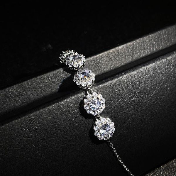 charm bracelets cubic zircon stones cz flower for women, Golden;silver
charm bracelets cubic zircon stones cz flower for women, Golden;silver