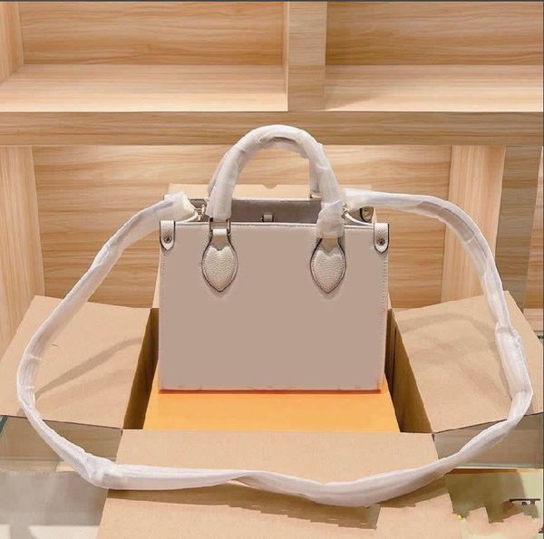 luxurys designers handbag designer purse classic women's tote wallet leather canvas large handbags fashion shopping bags composite purs
luxurys designers handbag designer purse classic women's tote wallet leather canvas large handbags fashion shopping bags composite purs