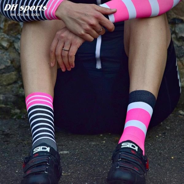 sports socks professional cycling breathable road bicycle outdoor racing bike compression, Black
sports socks professional cycling breathable road bicycle outdoor racing bike compression, Black