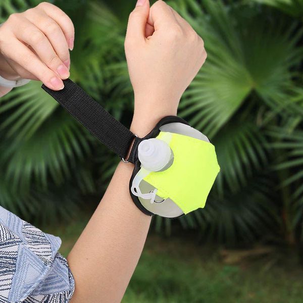 running water bottle adjustable wrist handheld for runners hiking cycling camping 7oz sal9
running water bottle adjustable wrist handheld for runners hiking cycling camping 7oz sal9