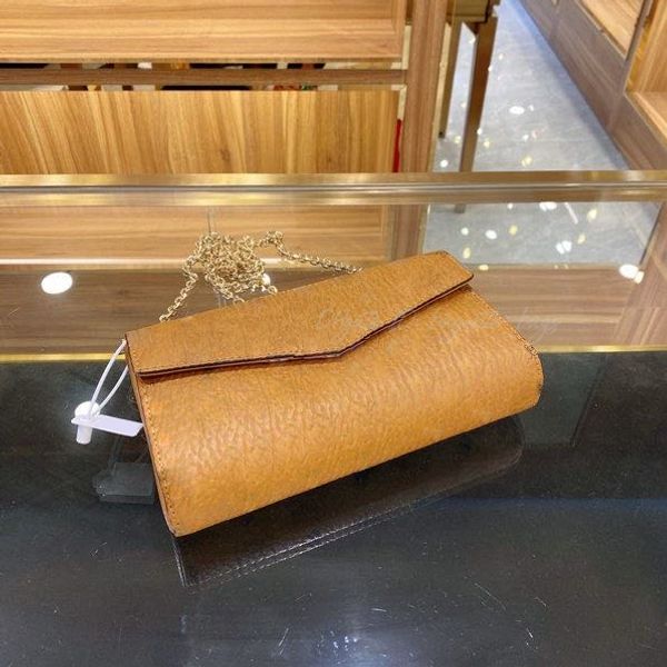 luxurys designer bags lady underarm 2021 women messenger fashion leather diana package shoulder clutch bag business dress cross body envelop
luxurys designer bags lady underarm 2021 women messenger fashion leather diana package shoulder clutch bag business dress cross body envelop