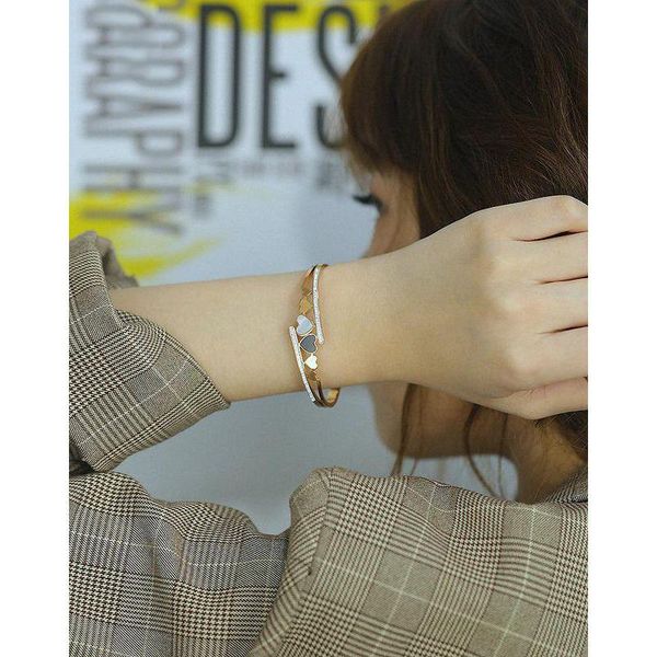 charm bracelets cool wind versatile titanium steel bracelet women's fashion net red minority simple love diamond inlaid, Golden;silver
charm bracelets cool wind versatile titanium steel bracelet women's fashion net red minority simple love diamond inlaid, Golden;silver