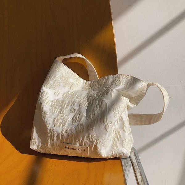 evening bags ladies retro vegan shoulder bag portable embroidered handbag female high-quality diagonal with purse
evening bags ladies retro vegan shoulder bag portable embroidered handbag female high-quality diagonal with purse