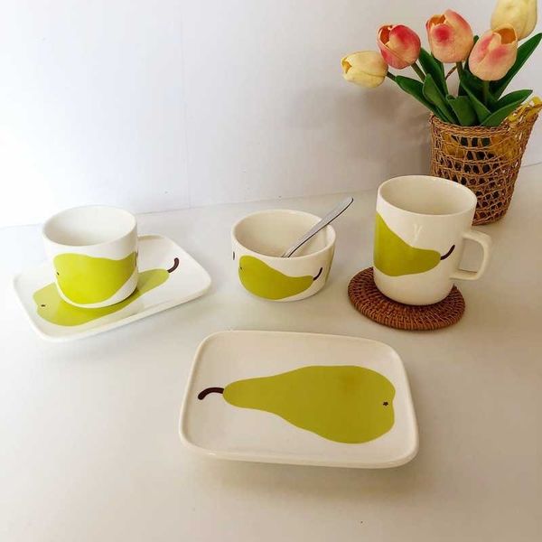 northern europe and finland the same type of ceramic tableware small bowl holding tea cup mug pear square dessert plate
northern europe and finland the same type of ceramic tableware small bowl holding tea cup mug pear square dessert plate