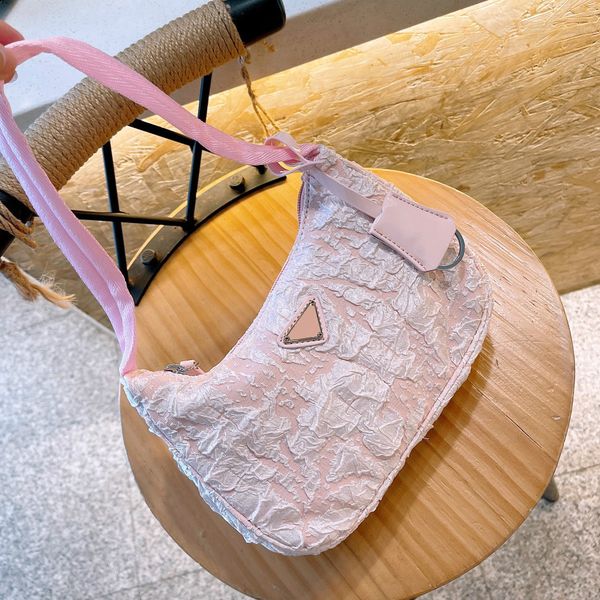 2021 women shoulder bags designers hobos handbags baguettes fashion small totes lady cute style
2021 women shoulder bags designers hobos handbags baguettes fashion small totes lady cute style