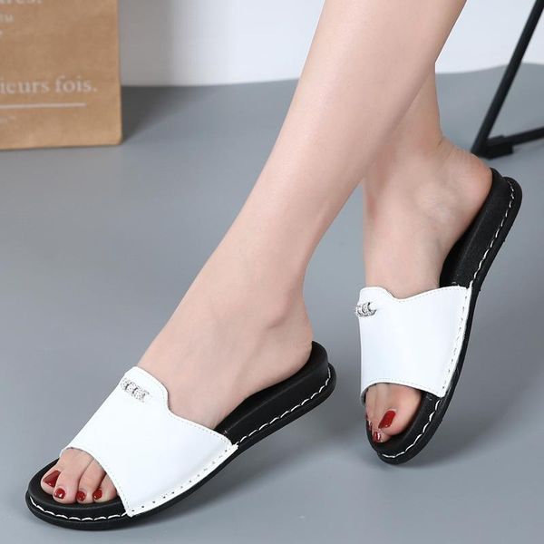 slippers summer sandals soft bottom non-slip casual crystal female with flat beach flip-flops shoes woman jkm8, Black
slippers summer sandals soft bottom non-slip casual crystal female with flat beach flip-flops shoes woman jkm8, Black