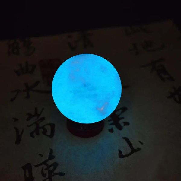 35mm amazing fluorescent ball blue luminous glowing stone quartz crystal sphere glow in the dark home decor ornaments decorative objects & f
35mm amazing fluorescent ball blue luminous glowing stone quartz crystal sphere glow in the dark home decor ornaments decorative objects & f
