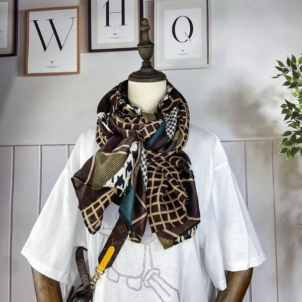 2021 spring autumn cotton and linen women's silk scarf elegant long scarf striped shawl, Blue;gray
2021 spring autumn cotton and linen women's silk scarf elegant long scarf striped shawl, Blue;gray