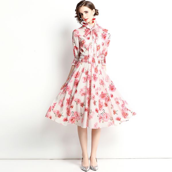 lace collar lace dress 2021 early autumn women's slim fit medium length rose print large swing skirt, Black;gray
lace collar lace dress 2021 early autumn women's slim fit medium length rose print large swing skirt, Black;gray