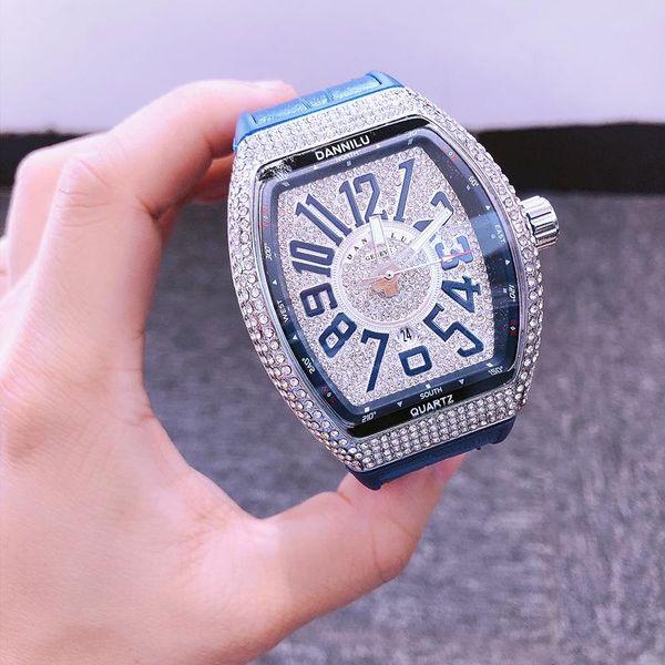 wristwatches 2021 fashion big dial sports watch diamond men women calendar full luxury gold rubber strap, Slivery;brown
wristwatches 2021 fashion big dial sports watch diamond men women calendar full luxury gold rubber strap, Slivery;brown
