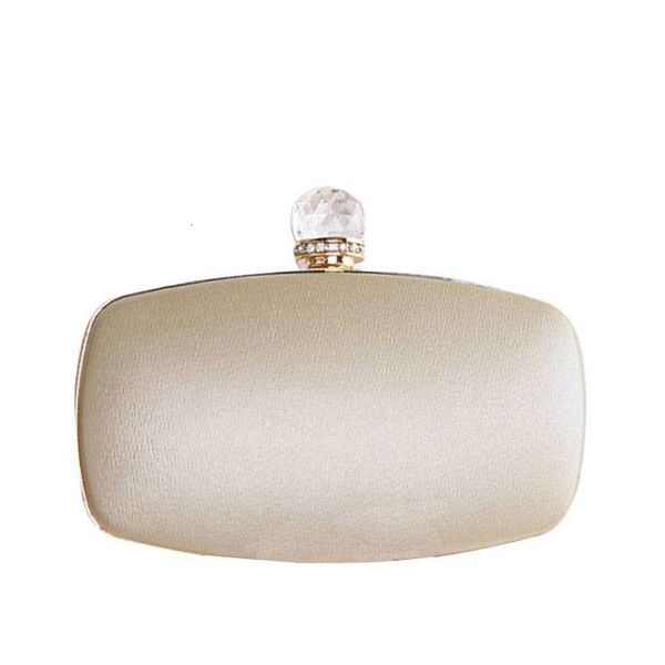 dinner box fashion versatile hand one shoulder slanting chain women's bag
dinner box fashion versatile hand one shoulder slanting chain women's bag