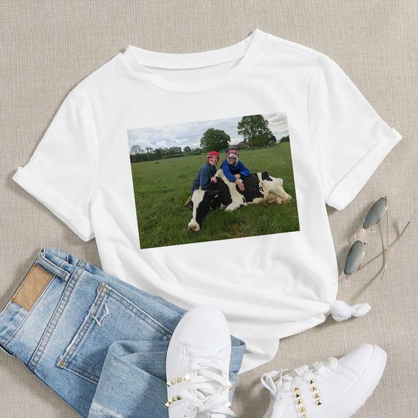 koe knuffelen and women mens cow print short sleeve around neck femme harajuku aesthetic graphic, White;black
koe knuffelen and women mens cow print short sleeve around neck femme harajuku aesthetic graphic, White;black