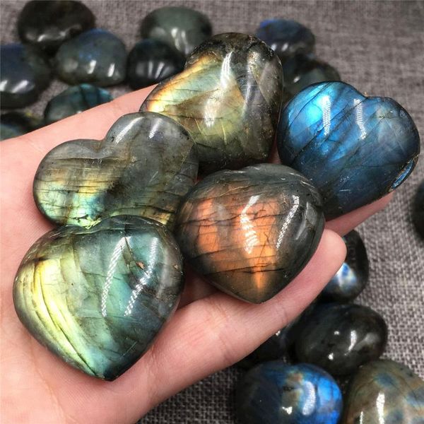 decorative objects & figurines wholesale price natural polished labradorite quartz hand carved heart-shaped crystal heart healing gifts
decorative objects & figurines wholesale price natural polished labradorite quartz hand carved heart-shaped crystal heart healing gifts