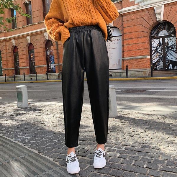 women's pants & capris elastic waist pu leather women fall winter high loose cropped button fashion black trouser, Black;white
women's pants & capris elastic waist pu leather women fall winter high loose cropped button fashion black trouser, Black;white