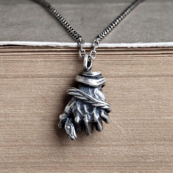 pendant necklaces fist snake necklace vintage silver color hand gothic hip hop chain men women jewelry party gifts
pendant necklaces fist snake necklace vintage silver color hand gothic hip hop chain men women jewelry party gifts