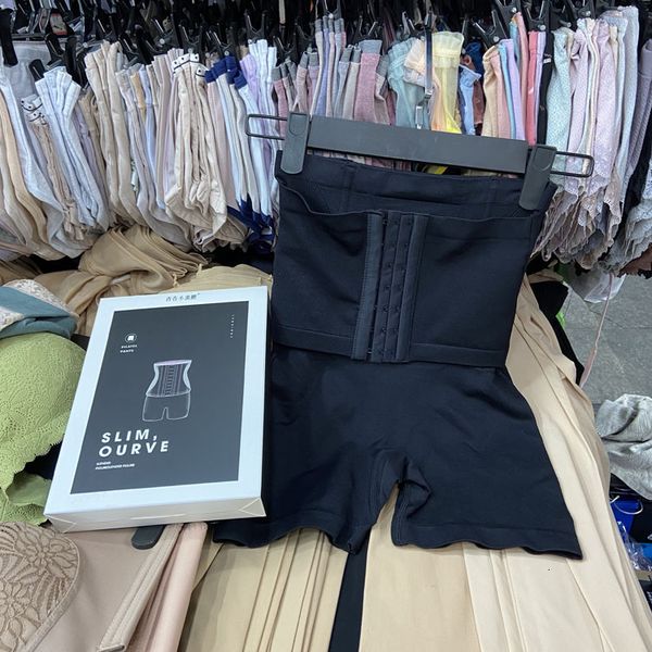 slim abdominal safety pants with three row button adjustable original price 188, Black
slim abdominal safety pants with three row button adjustable original price 188, Black