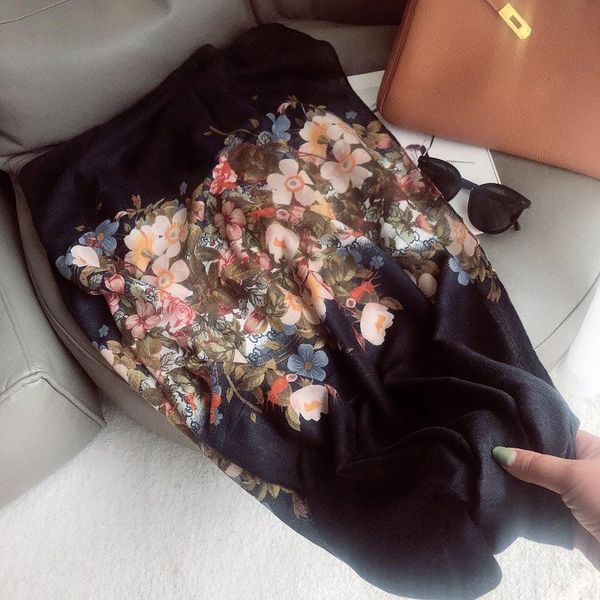 scarves 2021 fashion black lush floral viscose scarf lady hijab shawls and wraps female foulards echarpe designer 180*90cm, Blue;gray
scarves 2021 fashion black lush floral viscose scarf lady hijab shawls and wraps female foulards echarpe designer 180*90cm, Blue;gray