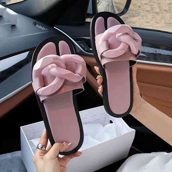 80% off store online 2021 summer new fashion women's slippers luxury metal chain decorated flat mullers sandals female outdoor slide be, Black
80% off store online 2021 summer new fashion women's slippers luxury metal chain decorated flat mullers sandals female outdoor slide be, Black
