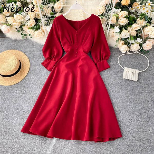 neploe frensh style dresses autumn new female temperament v-neck single breasted slim wasit retro solid women dress 82303 210423, Black;gray
neploe frensh style dresses autumn new female temperament v-neck single breasted slim wasit retro solid women dress 82303 210423, Black;gray