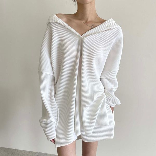 women's tracksuits korea casual trendy women v-neck long-sleeved split sweater + fashion elastic high-waist shorts 2 piece set 2021 u11, Gray
women's tracksuits korea casual trendy women v-neck long-sleeved split sweater + fashion elastic high-waist shorts 2 piece set 2021 u11, Gray