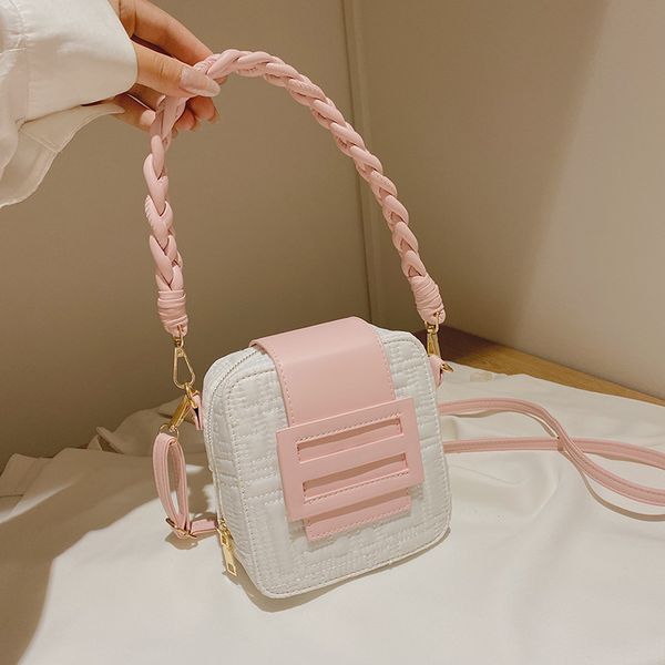 luxury handbags single shoulder messenger chain armpit small bag female 2021 new korean version personalized simple fashion spring and summe
luxury handbags single shoulder messenger chain armpit small bag female 2021 new korean version personalized simple fashion spring and summe