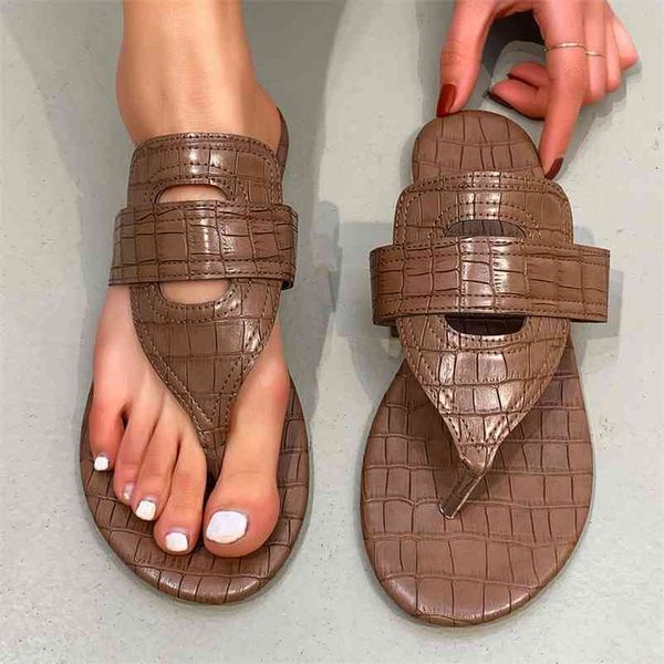 summer women slippers pleated pu leather t-strap flat flip toe rubber sole outdoor fashion slides beach shoes ladies 210619, Black
summer women slippers pleated pu leather t-strap flat flip toe rubber sole outdoor fashion slides beach shoes ladies 210619, Black