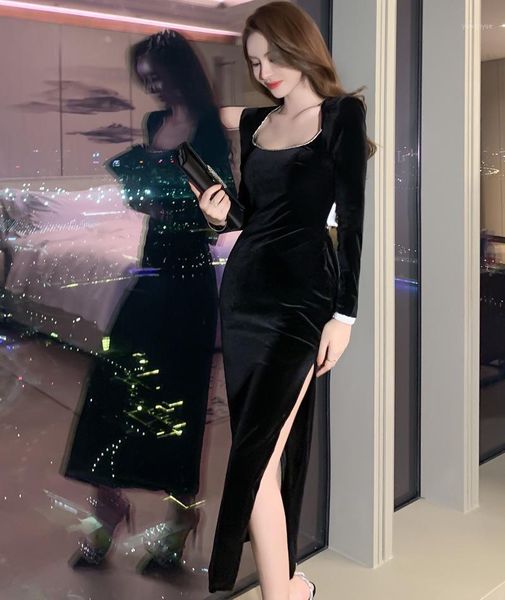 casual dresses 2021 autumn elegant women long sleeve slim split velvet black backless evening party dress, Black;gray
casual dresses 2021 autumn elegant women long sleeve slim split velvet black backless evening party dress, Black;gray