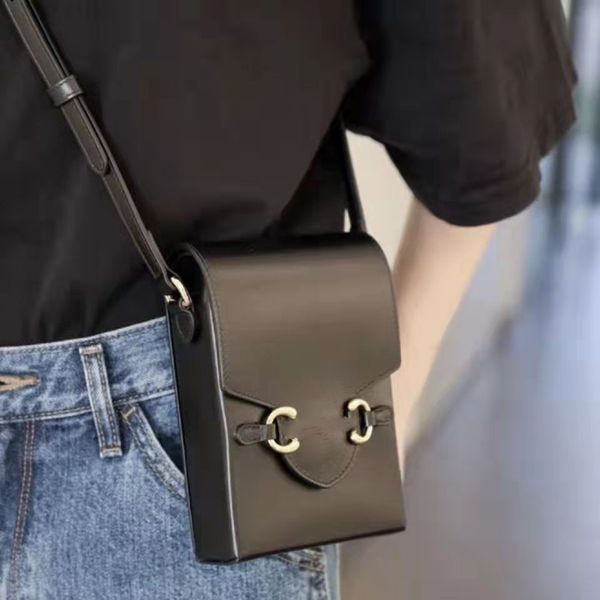 brand 2021 new classic fashion women's bag imported leather black mobile phone bag cross body
brand 2021 new classic fashion women's bag imported leather black mobile phone bag cross body