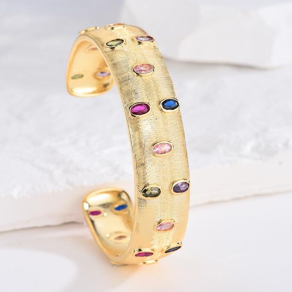 bangle 2021 luxo chique vintage ouro pulseira anel brincos conjunto de joias adequado para nobres mulheres, Black
bangle 2021 luxo chique vintage ouro pulseira anel brincos conjunto de joias adequado para nobres mulheres, Black